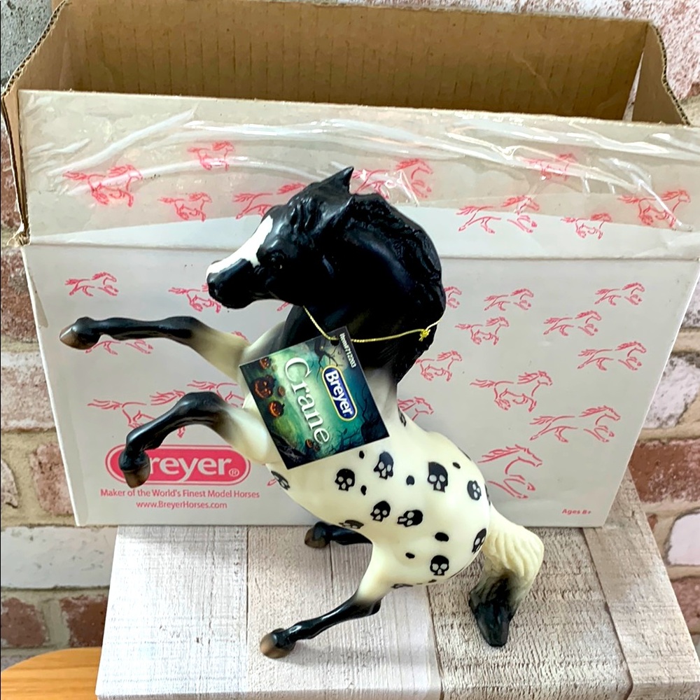 NWT- 2016 Breyer 'Crane' Halloween GLOW IN THE DARK Leopard Appaloosa